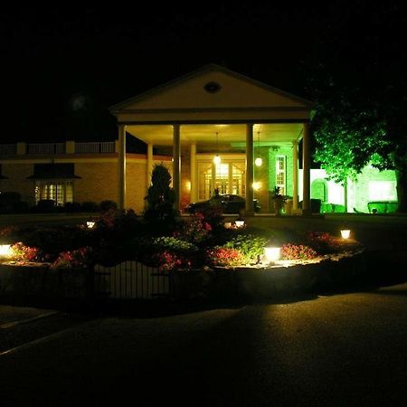 Hotel Carlisle & Embers Convention Center מראה חיצוני תמונה