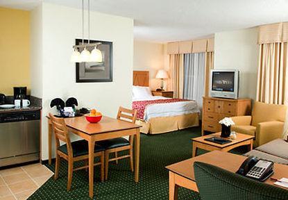 Hotel Carlisle & Embers Convention Center מראה חיצוני תמונה