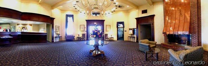 Hotel Carlisle & Embers Convention Center מראה פנימי תמונה