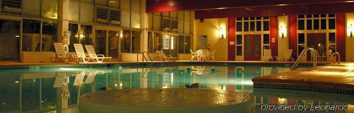 Hotel Carlisle & Embers Convention Center מראה חיצוני תמונה