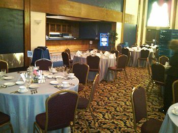 Hotel Carlisle & Embers Convention Center מראה חיצוני תמונה